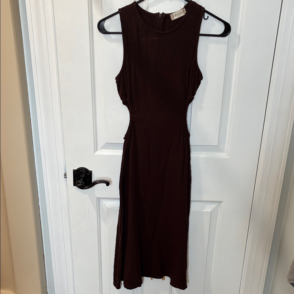 Altar’d State: Sleeveless Brown Dress
